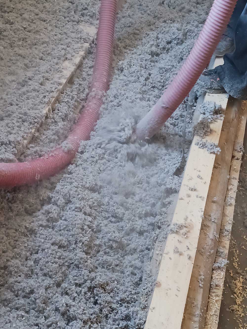 Einblasen-von-Zellulose